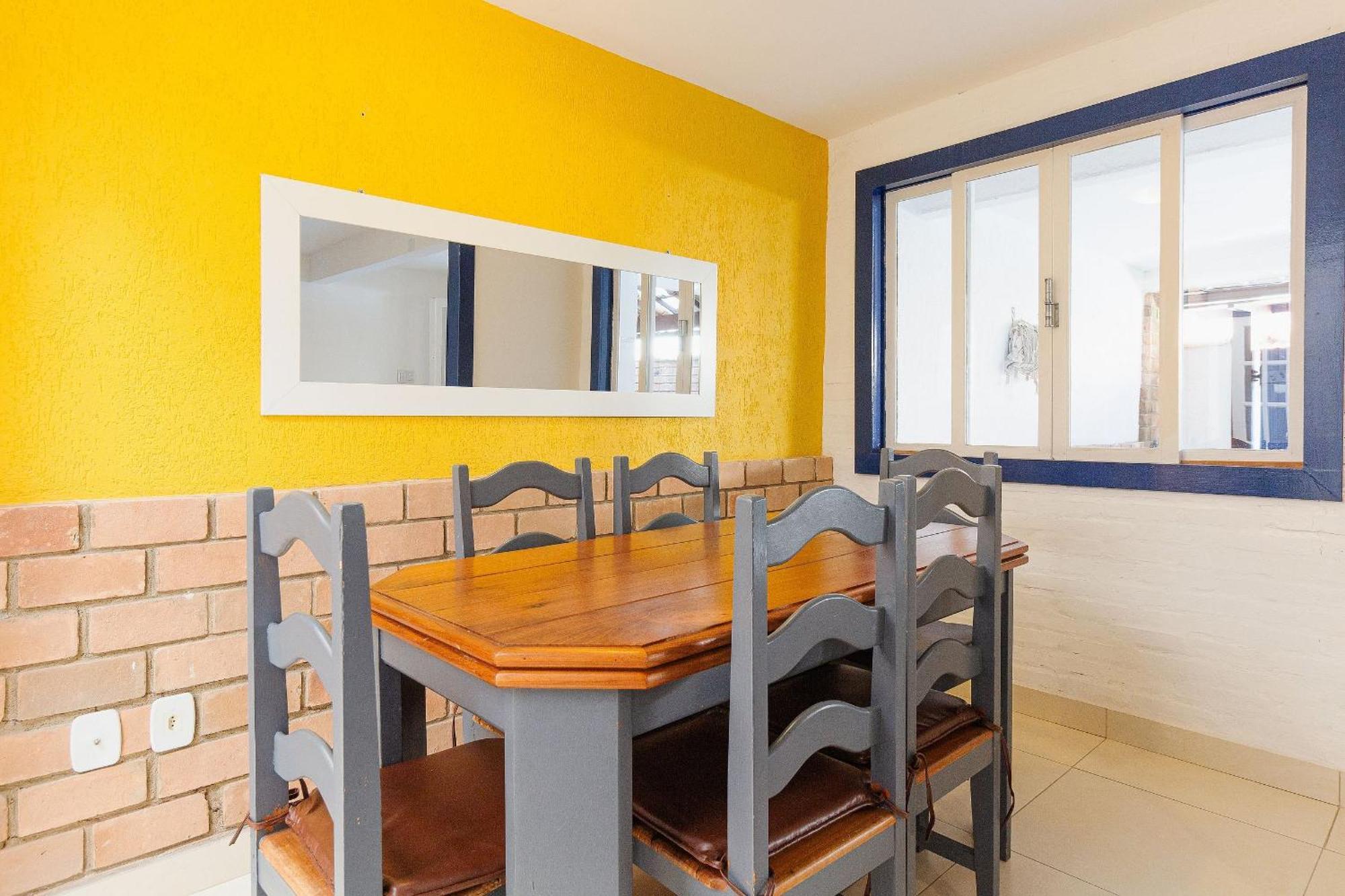 Casa Com Garagem - 300m Da Rua Pedras Holiday home